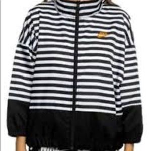 Nike Windbreaker XL